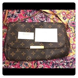 Louis Vuitton monogram favorite MM
